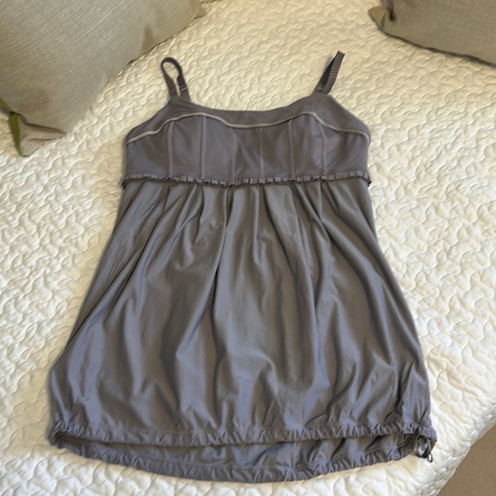Lululemon tank